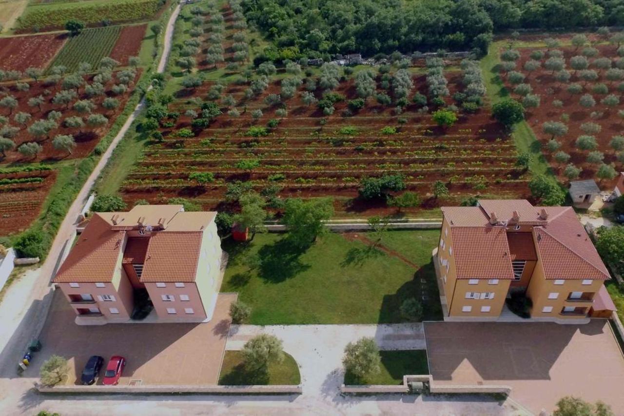 Apartments Stella روفينجسكو سيلو المظهر الخارجي الصورة