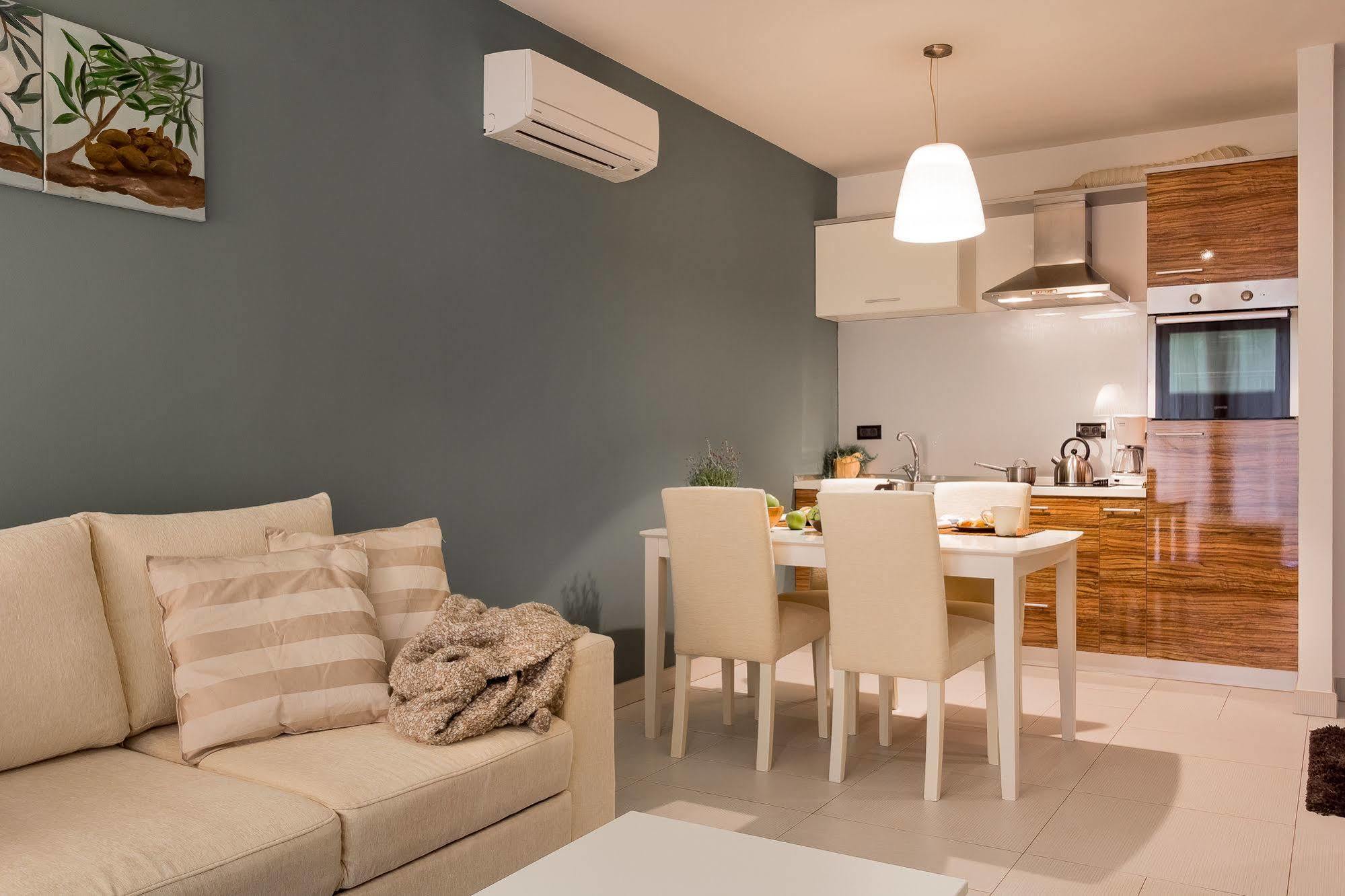 Apartments Stella روفينجسكو سيلو المظهر الخارجي الصورة