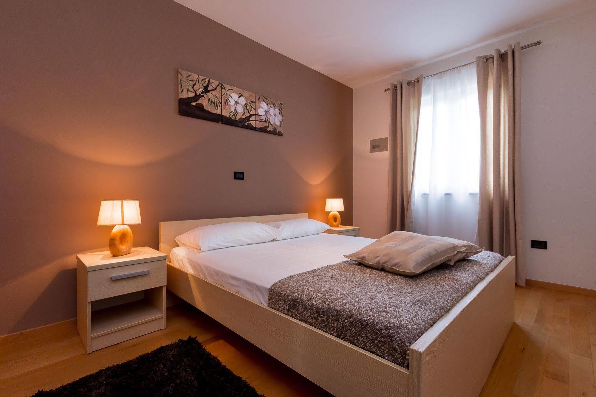 Apartments Stella روفينجسكو سيلو المظهر الخارجي الصورة